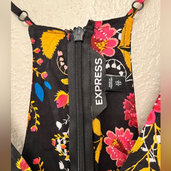 Express Tank Top - Picture 4 of 4